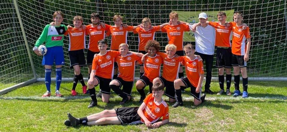 U15